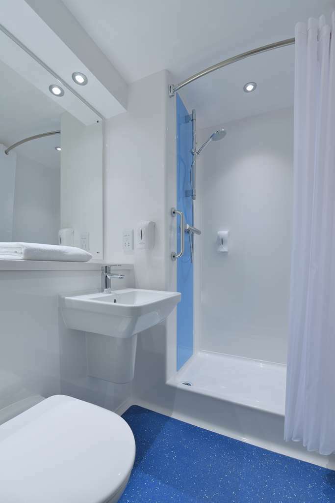 Travelodge Edinburgh Dreghorn Room photo
